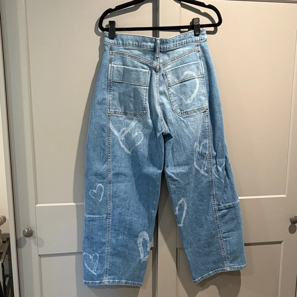 Stylish Blue Heart-Patterned Women's Jeans - Picture 2 of 3